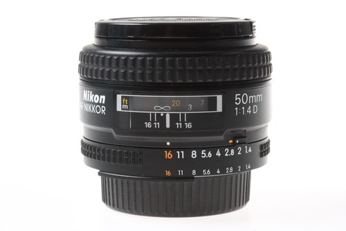 Nikon 1 4 - 50,