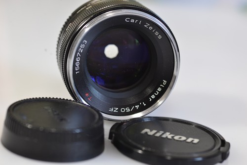 Zeiss planar 50mm zf - 1.4, top